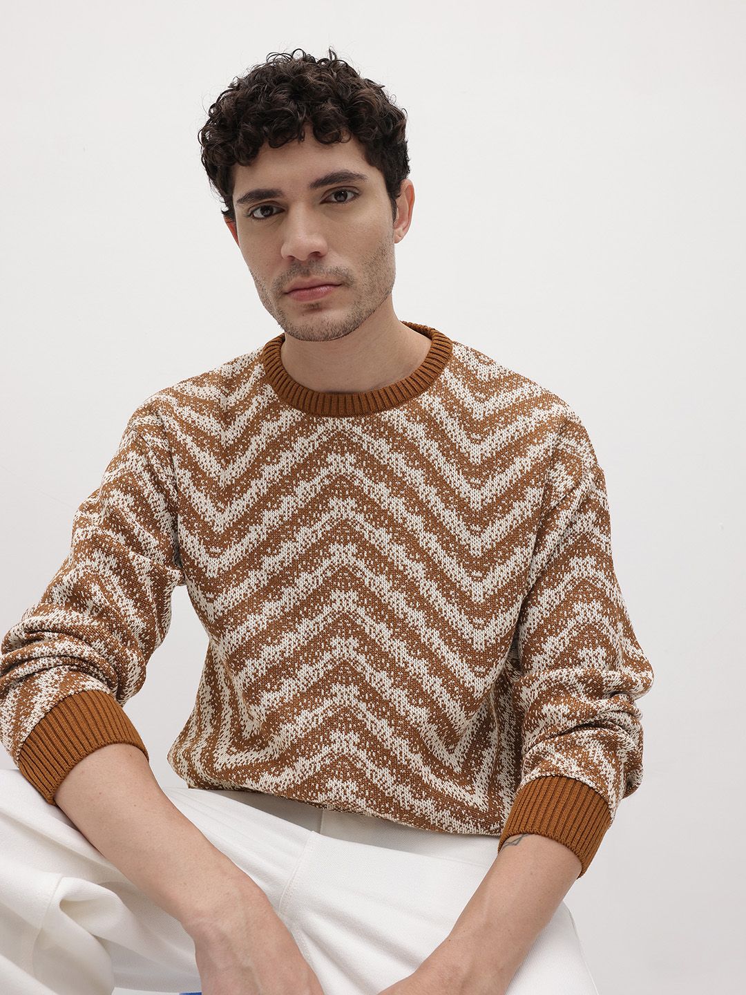 Roadster Chevron Self Design Round Neck Pullover-picture-50