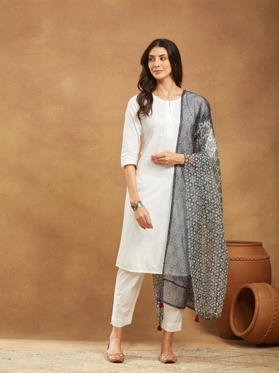 Fabindia Floral Block Printed Cotton Silk Dupatta-picture-24