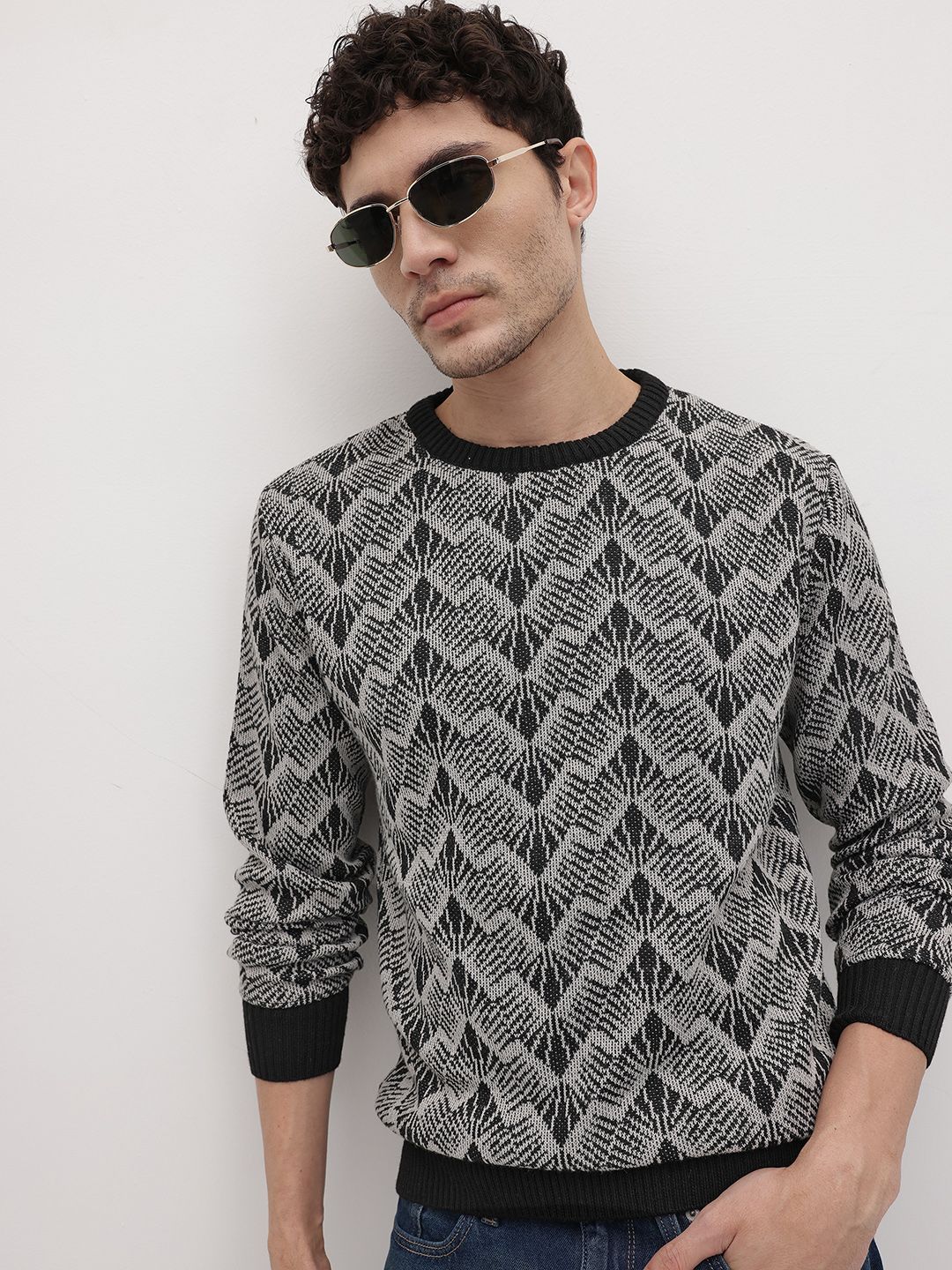 Roadster Chevron Self Design Round Neck Pullover-picture-15