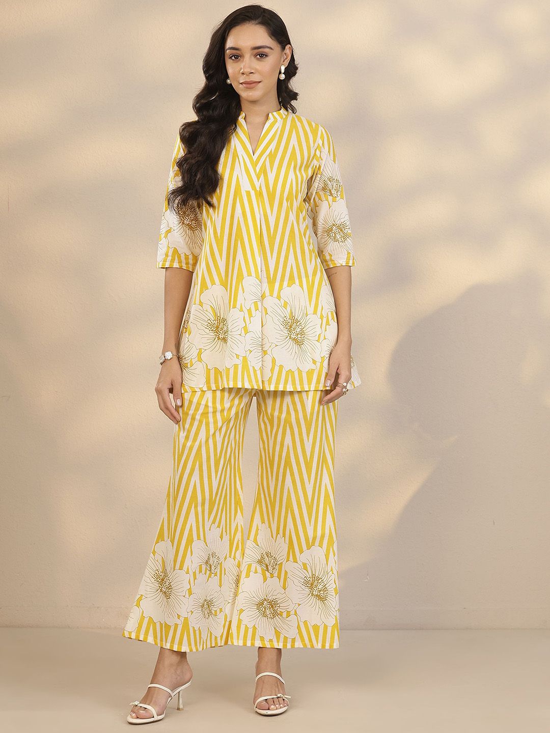 Libas Floral Printed Mandarin Collar Three-Quarter Sleeves Tunic & Palazzos