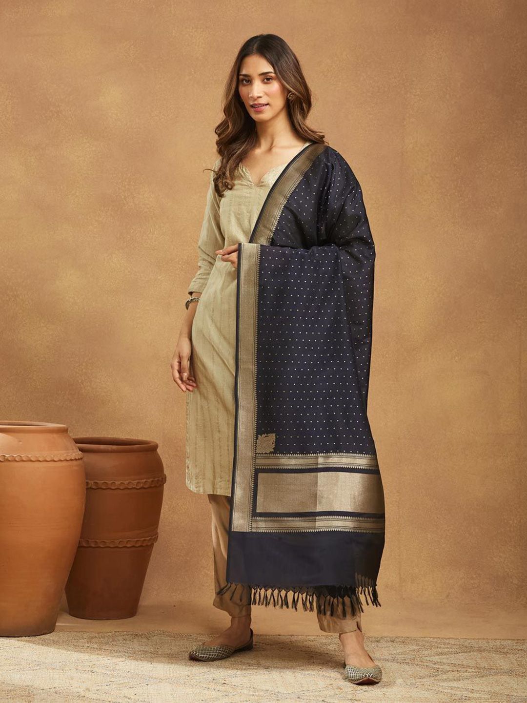 Fabindia Polka Dots Woven Design Zari Work Dupatta-picture-33