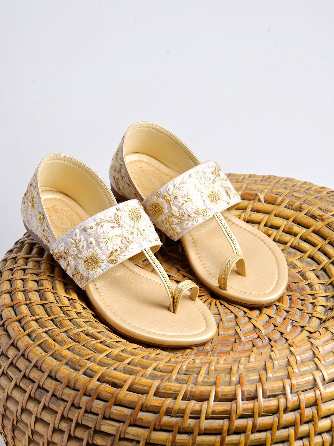 Stylestry Women Embellished Ethnic One Toe Flats-picture-26