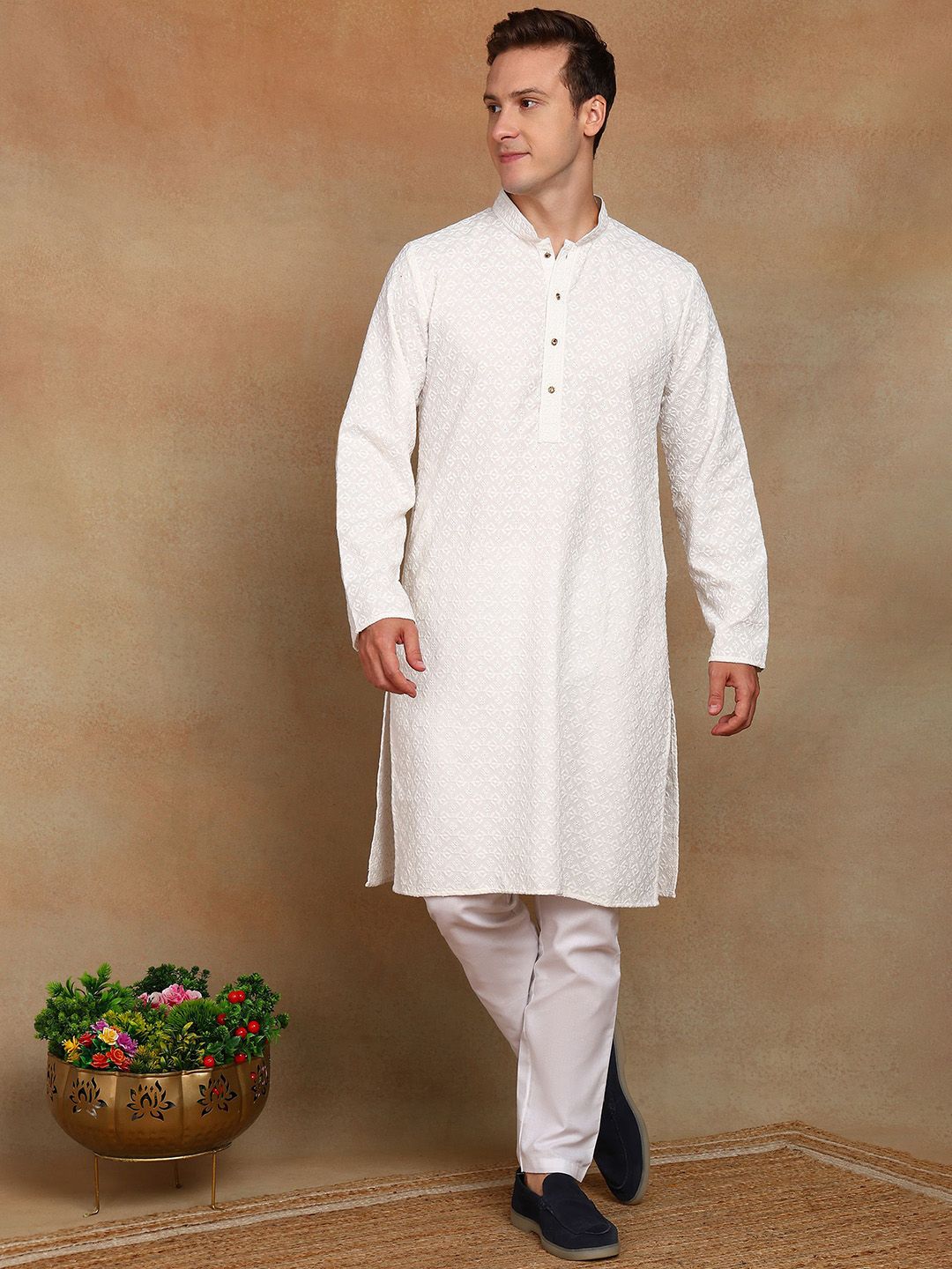 House of Pataudi Men Floral Thread Work Embroidered Mandarin Collar Straight Kurta-picture-54