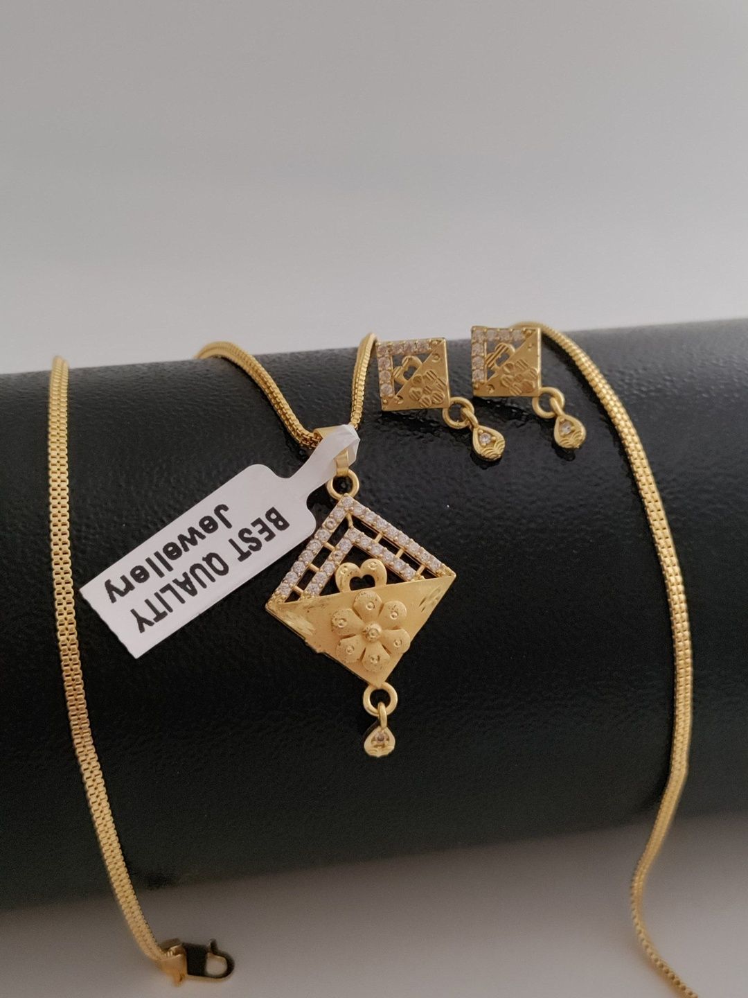 V.K.PAYAL.JEWELLERY Gold-Plated Artificial Stones Studded Jewellery Set-picture-21