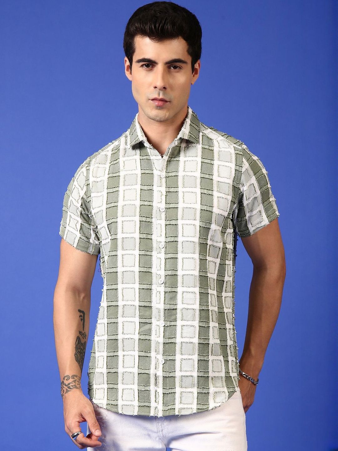 Voroxy Men Patterned Short Sleeves Casual Shirt-picture-17