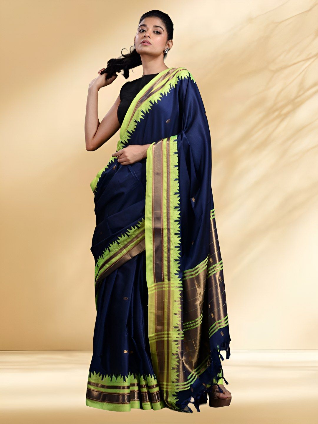 Arhi Geometric Woven Design Saree With Blouse-picture-20
