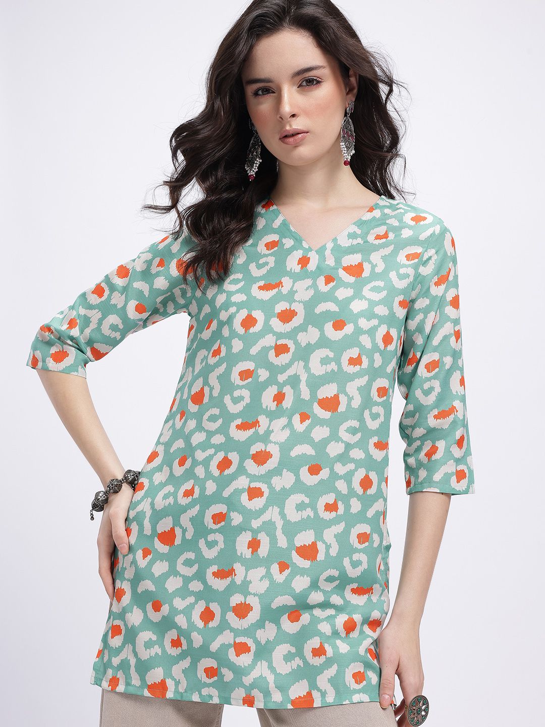 Anouk Rustic Abstract Printed V-Neck Kurti-picture-26