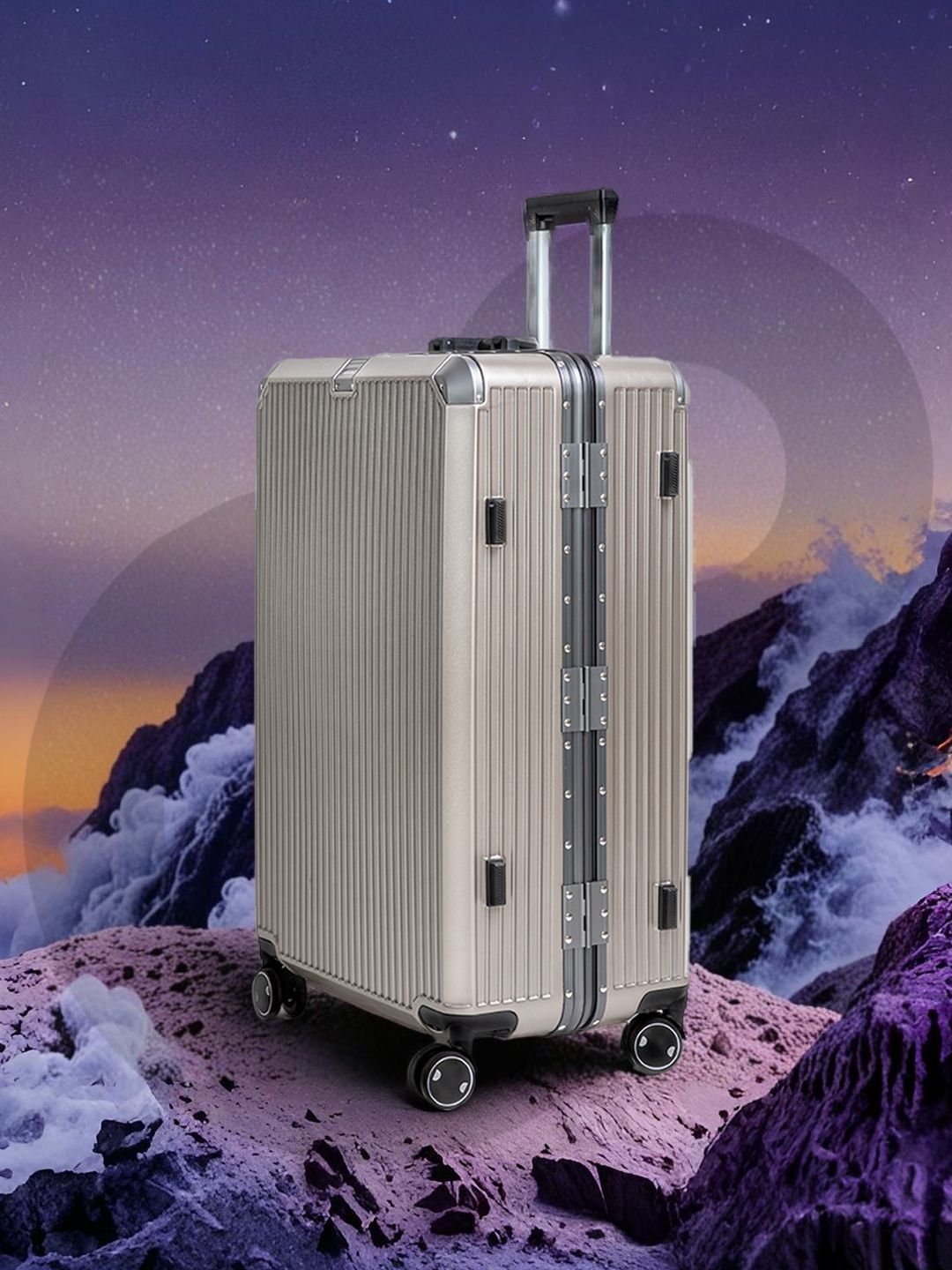 CLUB HACHI Textured Hard-Sided Medium Trolley Bag-picture-15