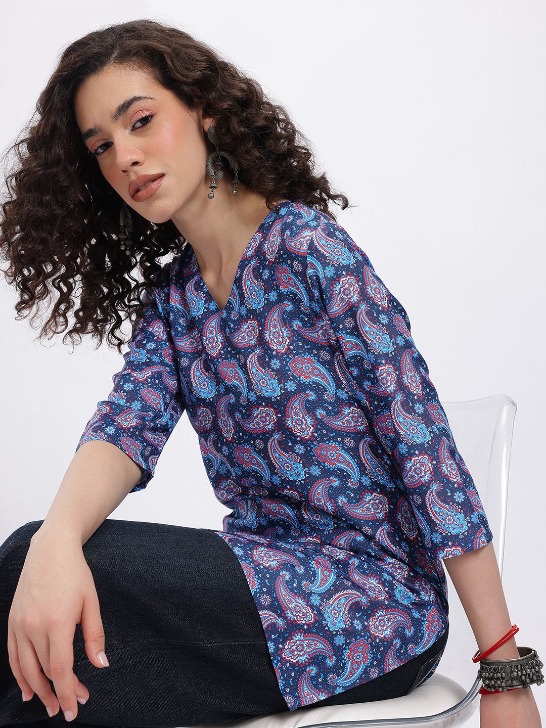 Anouk Rustic Paisley Printed V-Neck Straight Kurti-picture-21