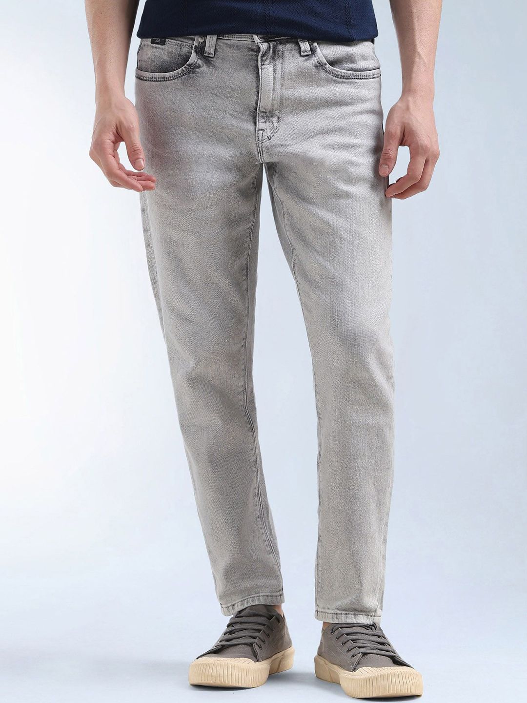 Flying Machine Men Relaxed Fit Mid-Rise Light Fade Jeans-picture-35