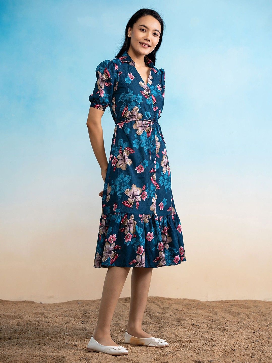 Raiyani Enterprise Floral Printed Tiered V-Neck Fit & Flare Maxi Dress-picture-14