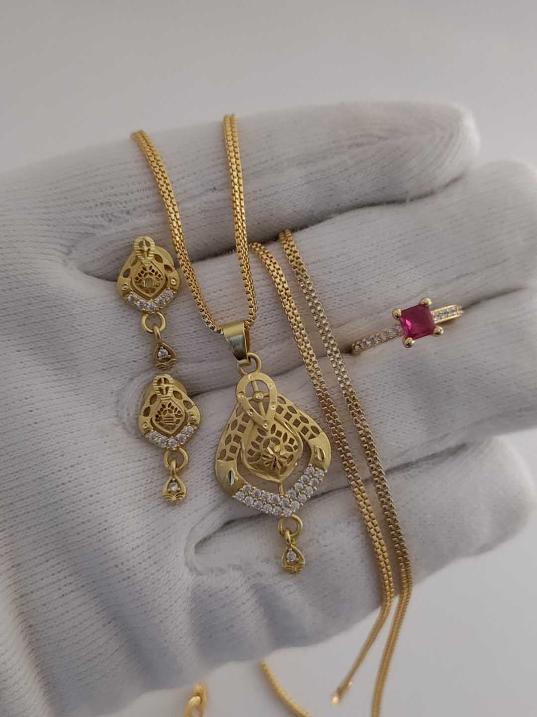 V.K.PAYAL.JEWELLERY Gold-Plated Artificial Stones Studded Pendant And Earrings-picture-19