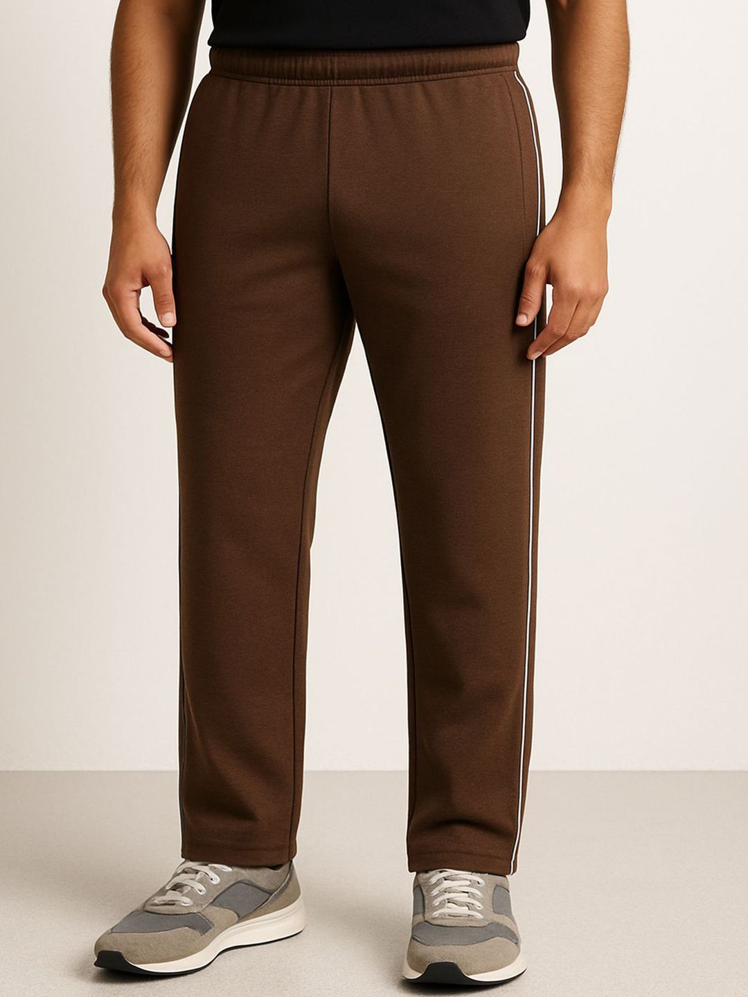 Neu fashion Men Mid-Rise Track Pants-image-38