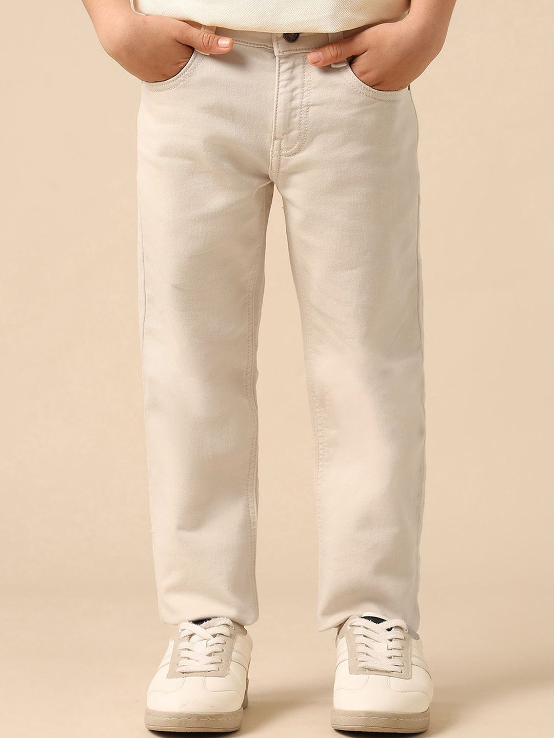 U.S. Polo Assn. Kids Boys Relaxed Fit Mid-Rise Jeans