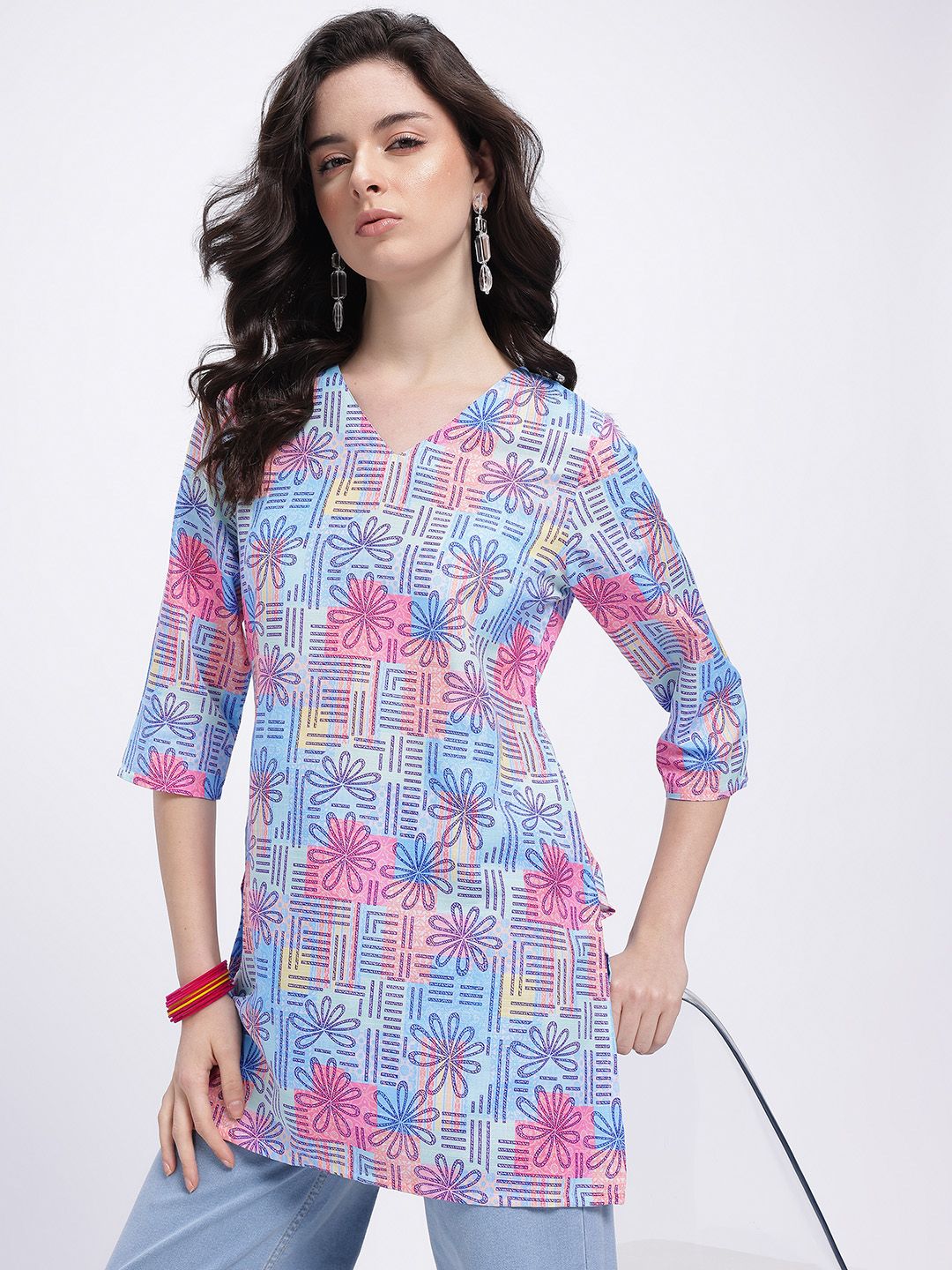 Anouk Rustic Floral Printed V-Neck Straight Kurti-picture-31