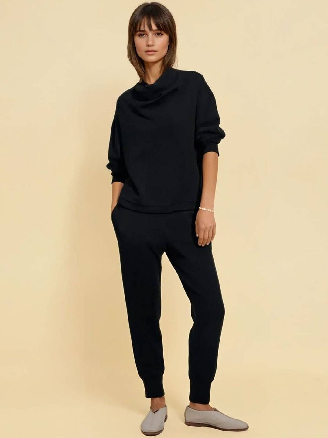 Kotty Round Neck Sweatshirt With Joggers-picture-12