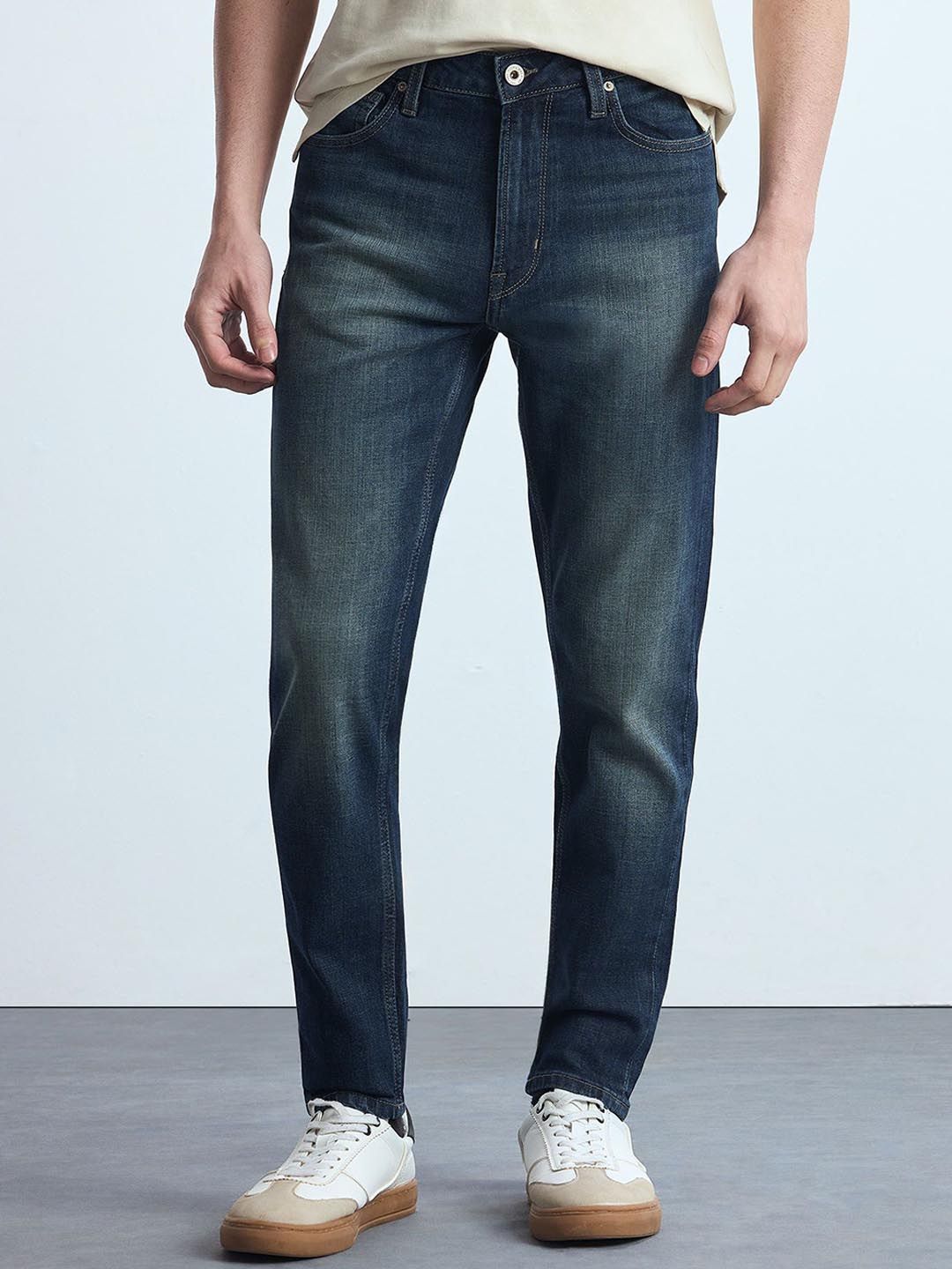 Flying Machine Men Relaxed Tapered Fit Mid-Rise Light Fade Stretchable Jeans-picture-33