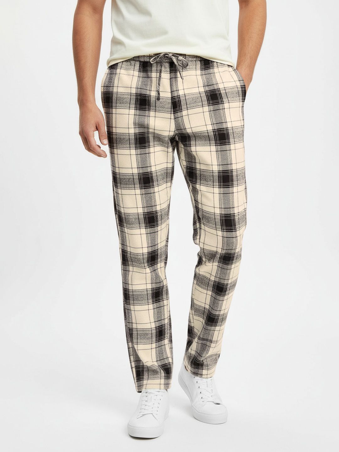 glitchez Men Checked Straight Fit Trousers-picture-16
