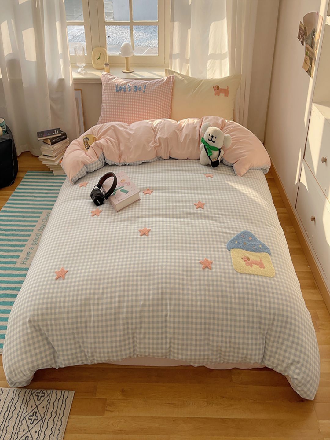 JC HOME Pink & Blue 4 Pieces Self Design Single AC Room Bedding Set-picture-47
