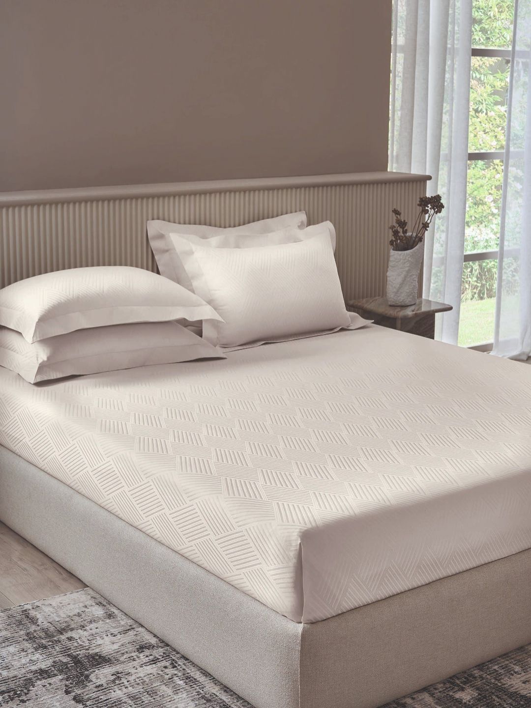 SANSAAR A DDECOR BRAND LIVE CONSCIOUSLY Beige Geometric Cotton 3 Piece Double King Superfine Bedding Set-picture-25