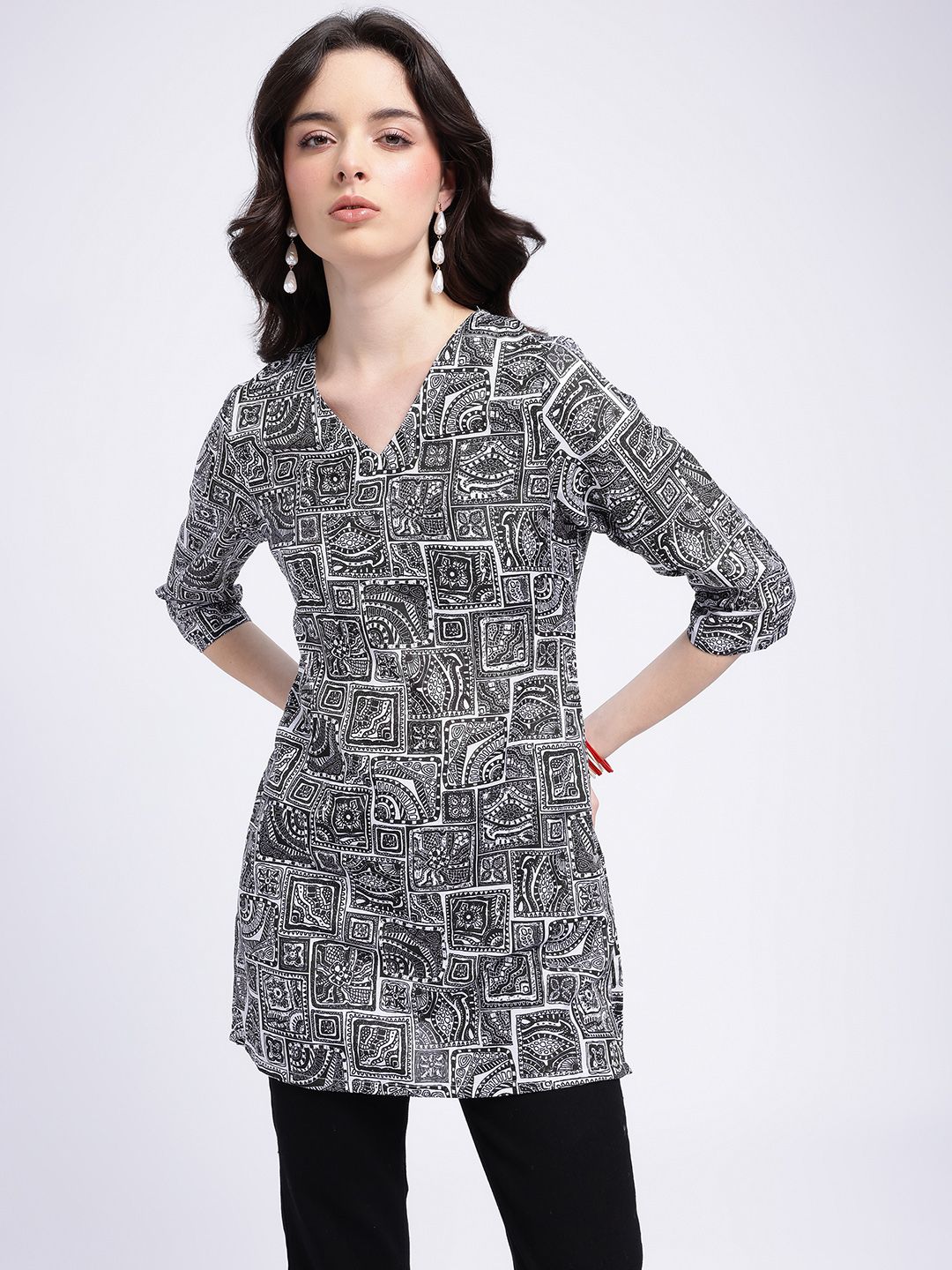Anouk Rustic Ethnic Motifs Printed V-Neck Kurti-picture-16