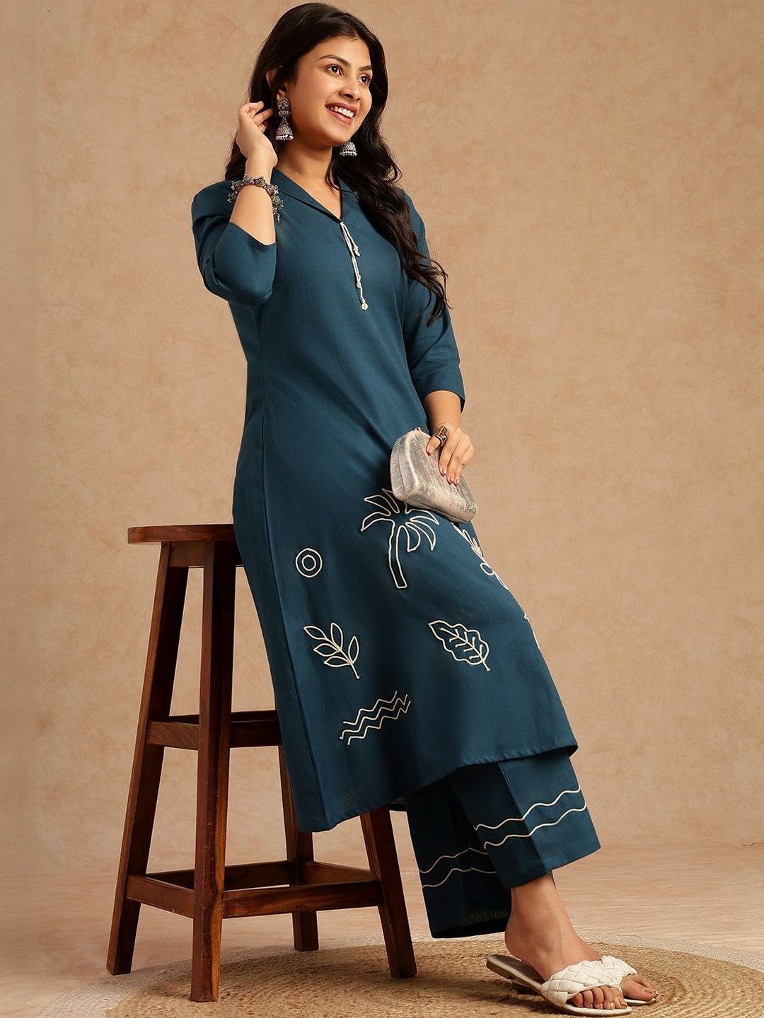 GULMEHAK Ethnic Motifs Printed Thread Work Straight Kurta With Trousers-picture-30