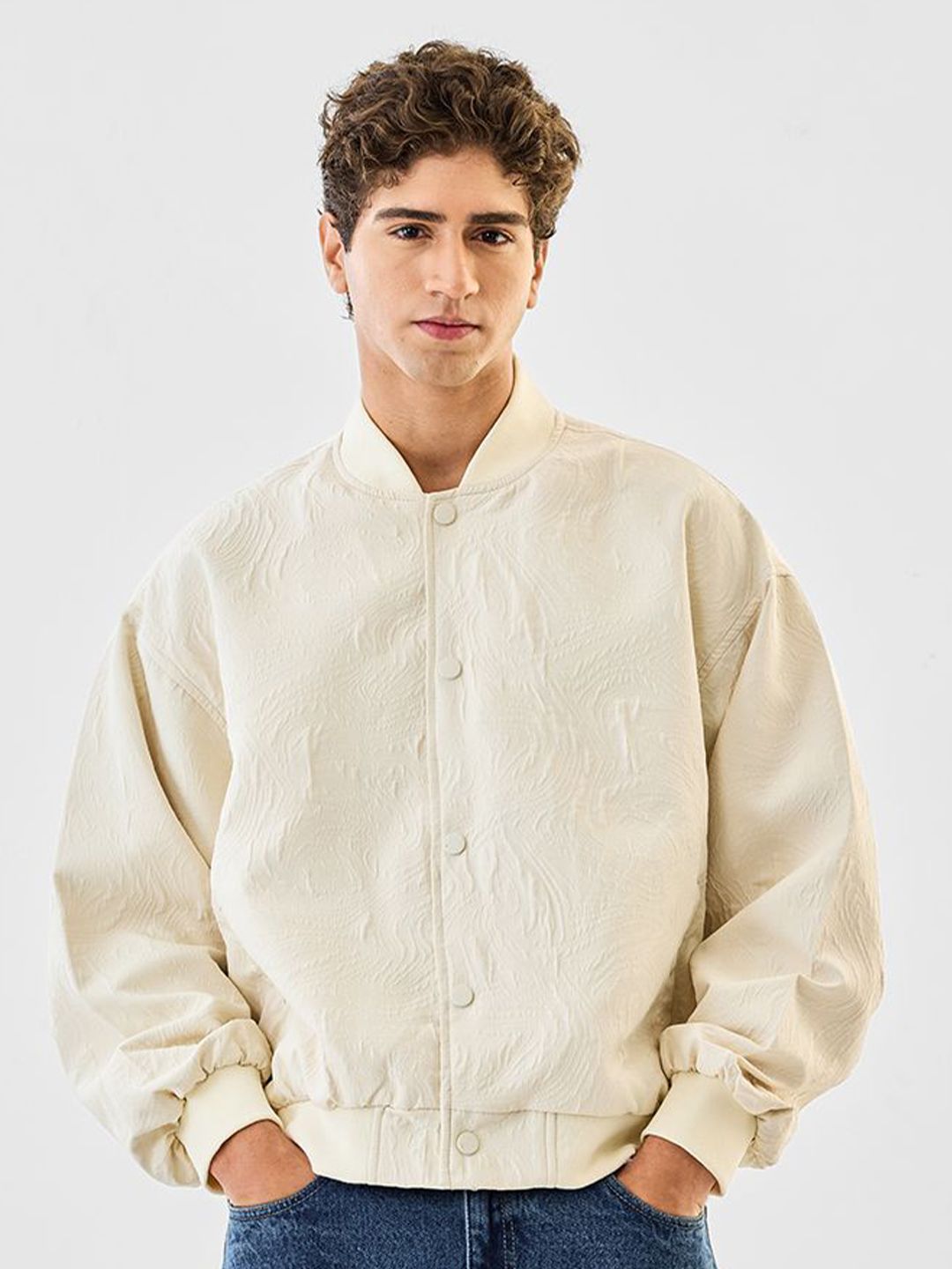 Snitch Textured Collarless Lightweight Padded Jacket-picture-34