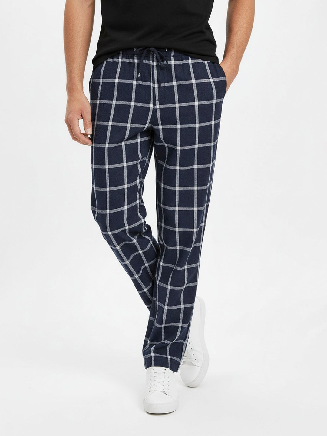 glitchez Men Checked Straight Fit Trousers-picture-15