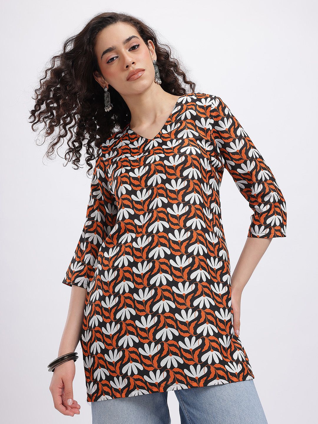 Anouk Rustic Abstract Printed V-Neck Straight Kurti-picture-37
