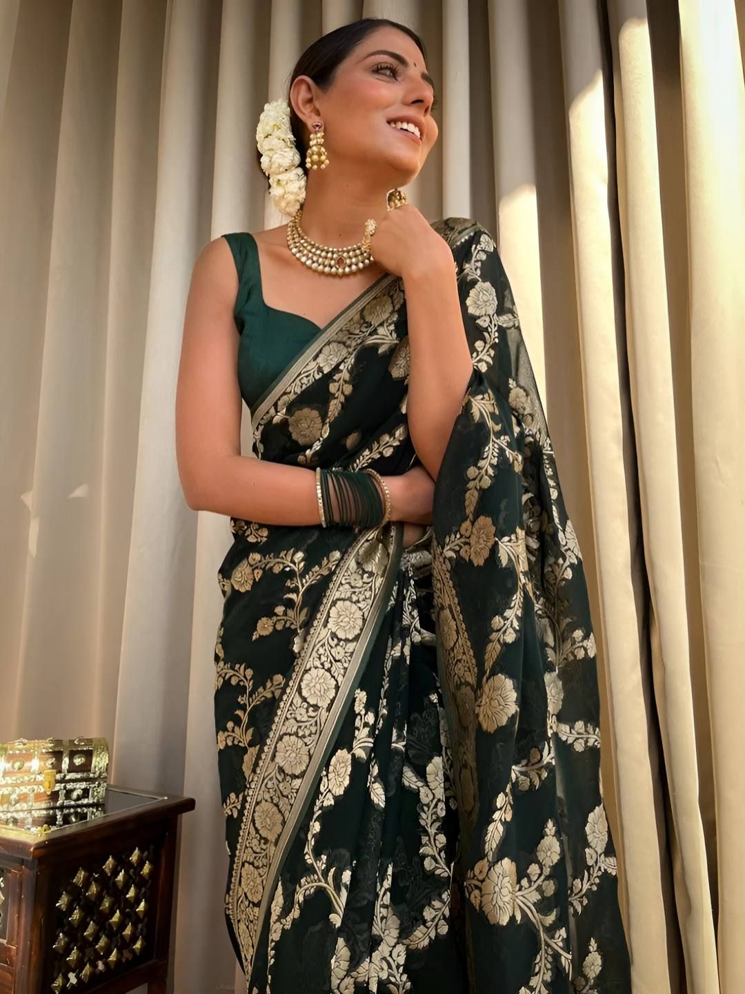 SWEETPEL Floral Zari Silk Blend Heavy Work Banarasi Saree-picture-11