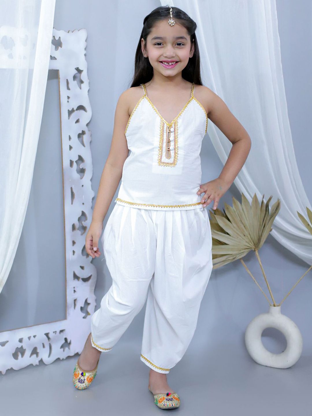 JUNITOS Girls Embellished Top with Dhoti Pants-picture-10