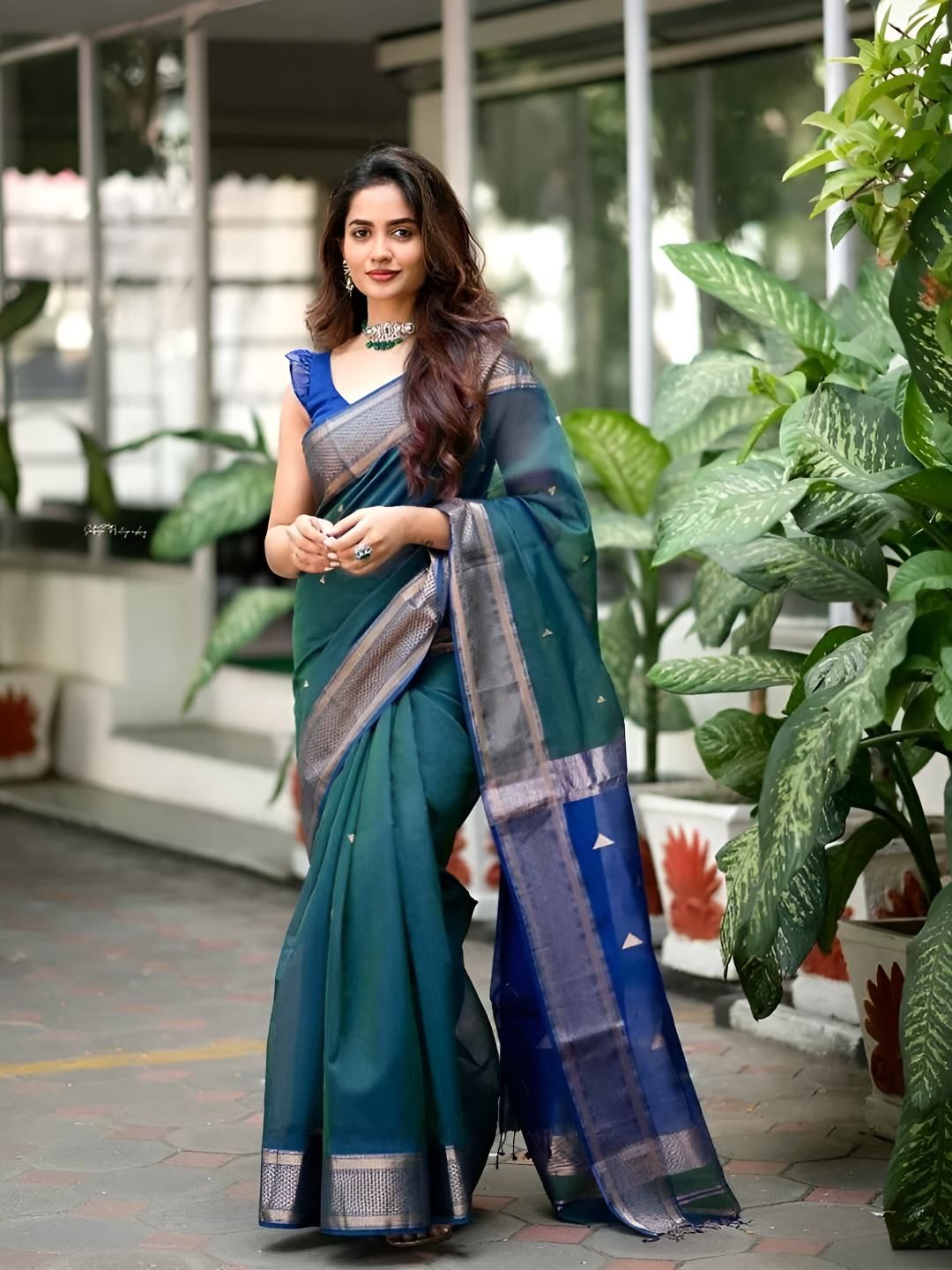 SWEETPEL Ethnic Motifs Woven Design Zari Banarasi Saree-picture-13