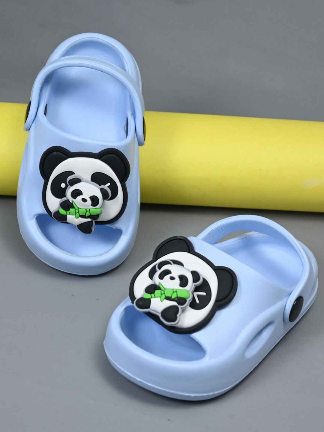 Yellow Bee Boys Eye-Catching Panda & Bamboo Rotating Charms Clogs-picture-45