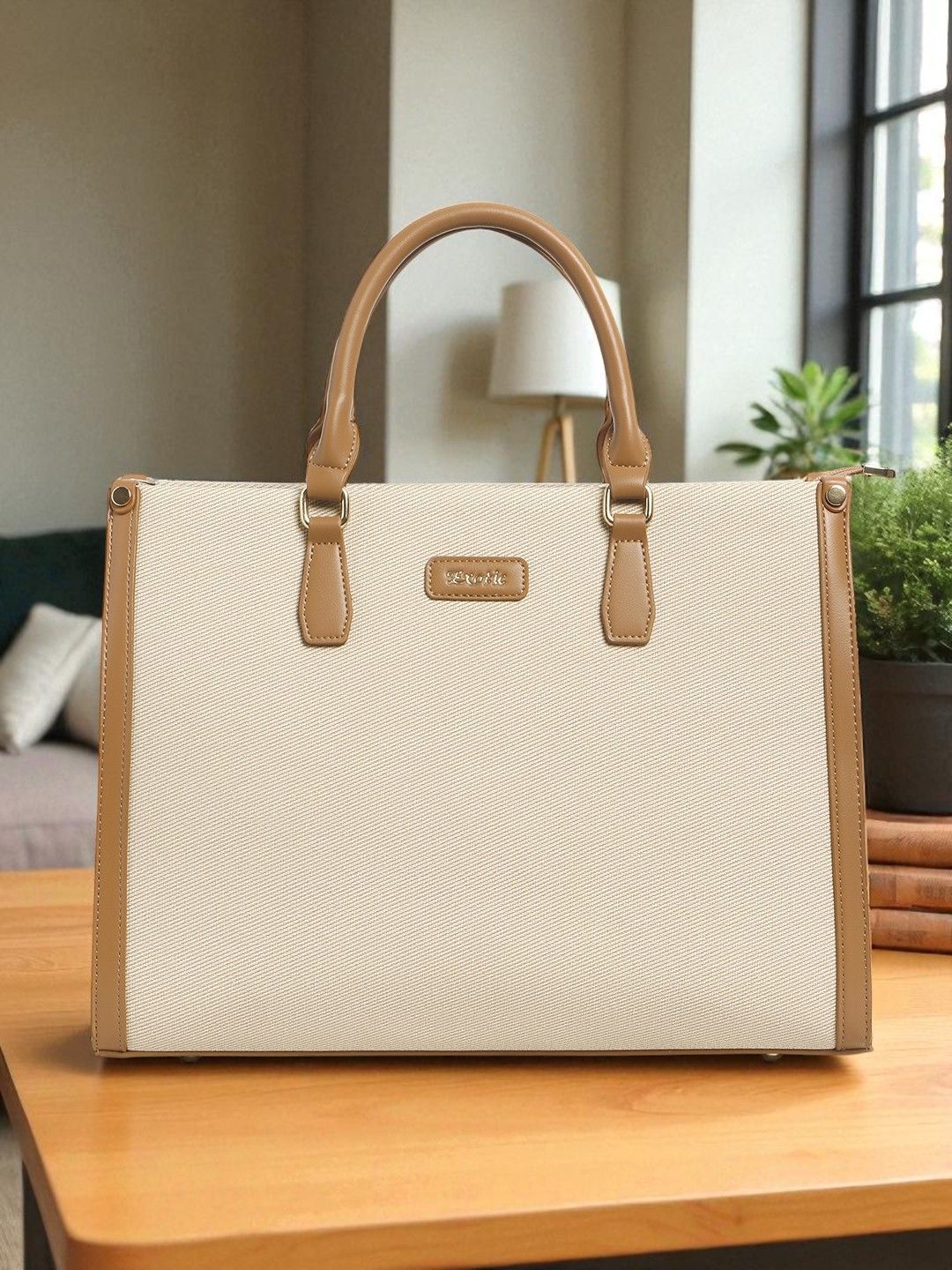 Exotic Textured Structured Handheld Bag-picture-41