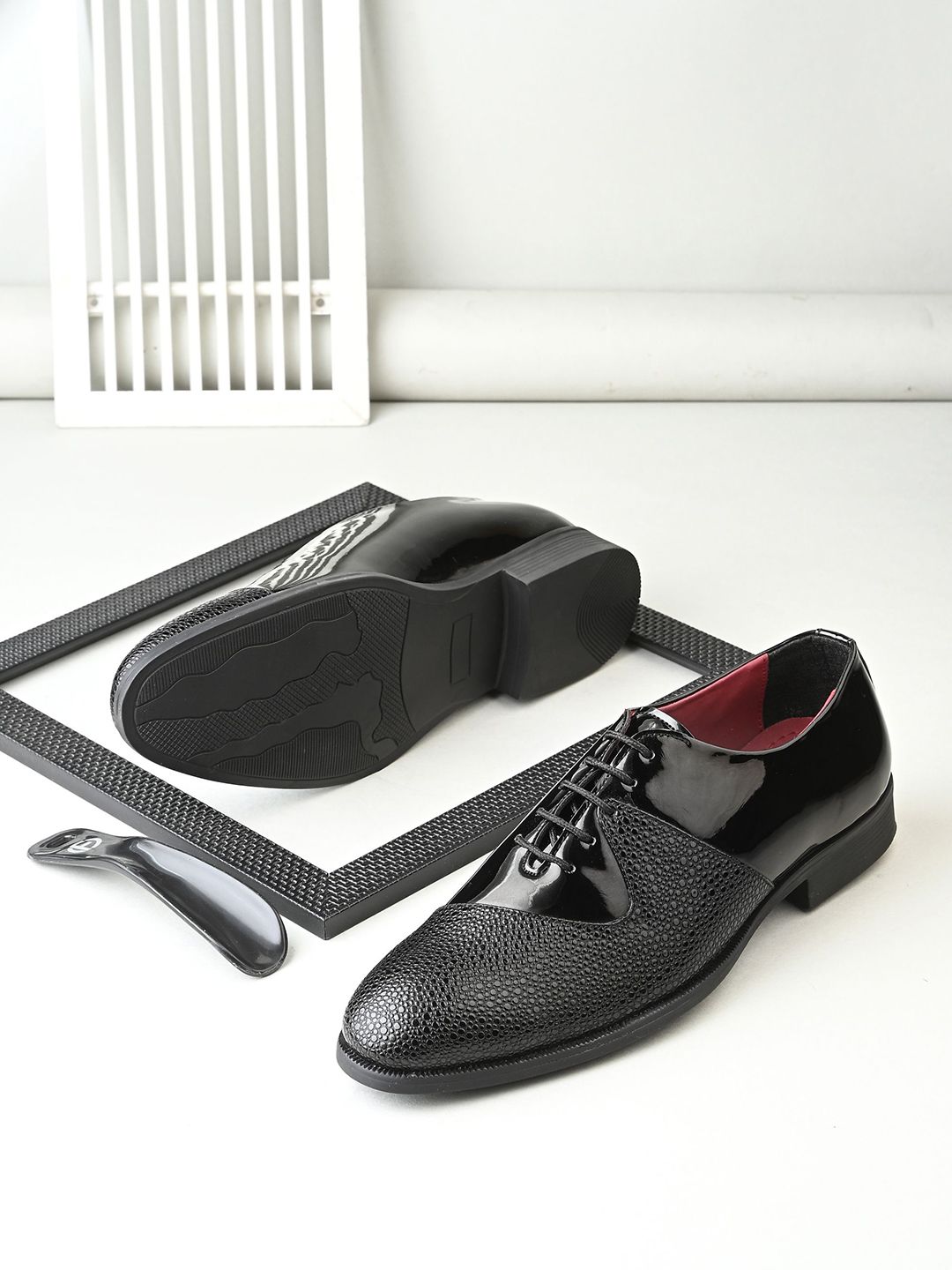 INVICTUS Men Round-Toe Formal Derbys-image-20