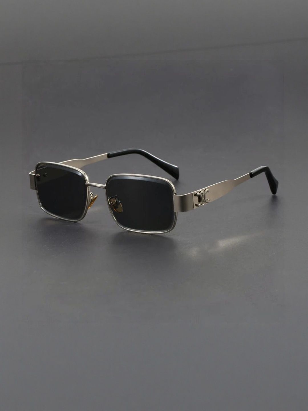 Arzonai Unisex Black Lens & Silver-Toned Aviator Sunglasses with UV Protected Lens-picture-18