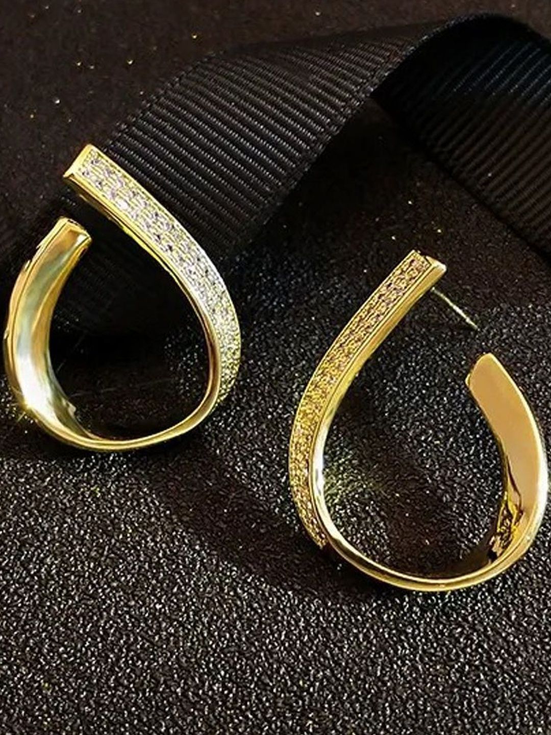 FIMBUL Gold-Plated Rhinestone Studded Contemporary Half Hoop Earrings-picture-18