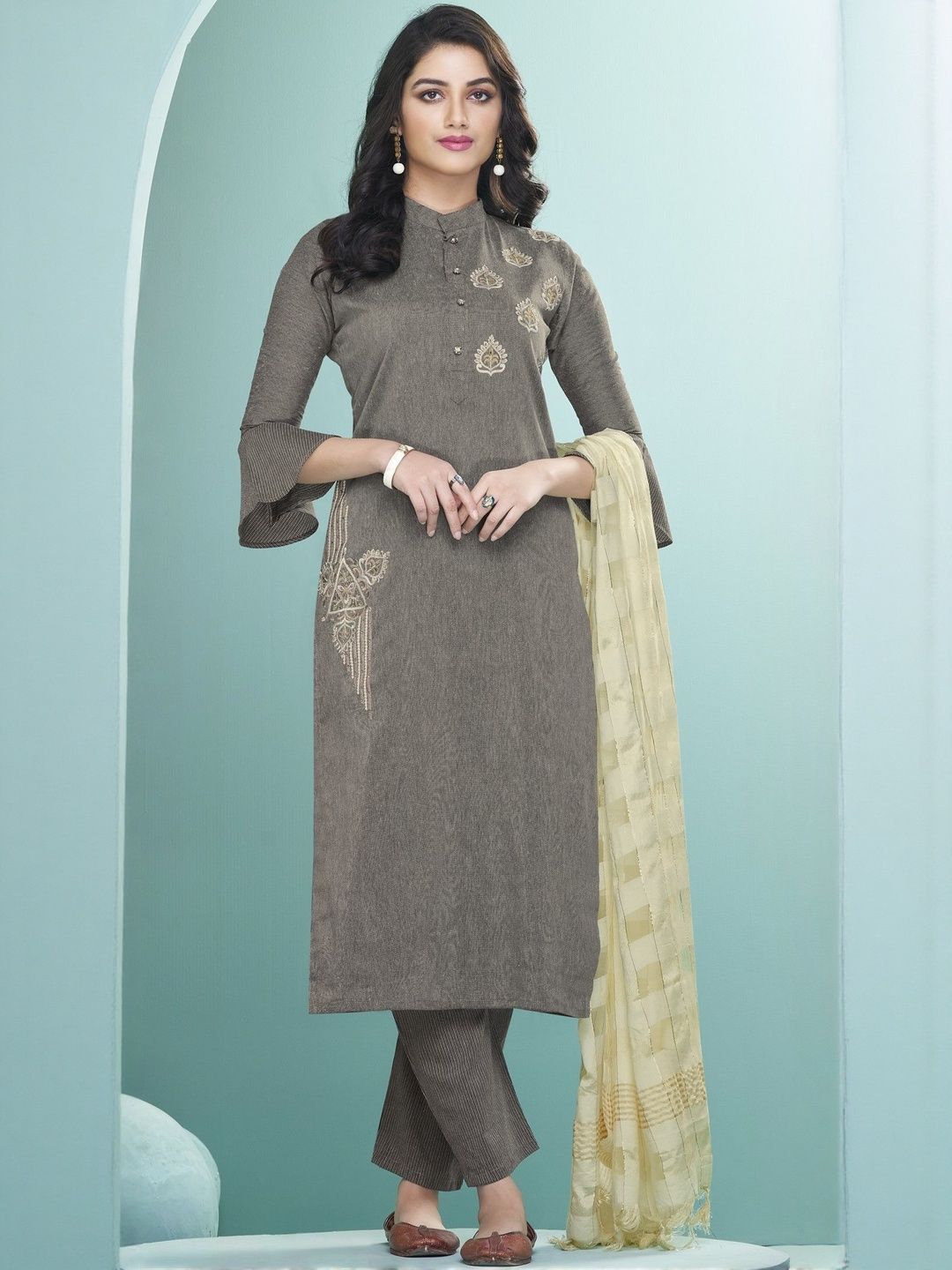 DIVASTRI Women Ethnic Motifs Embroidered Regular Thread Work Kurta with Trousers & With Dupatta-image-36