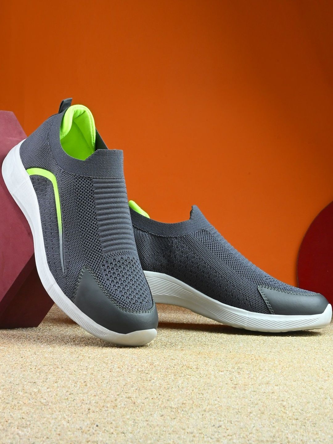 Roadster Men Running Non-Marking Shoes-picture-31