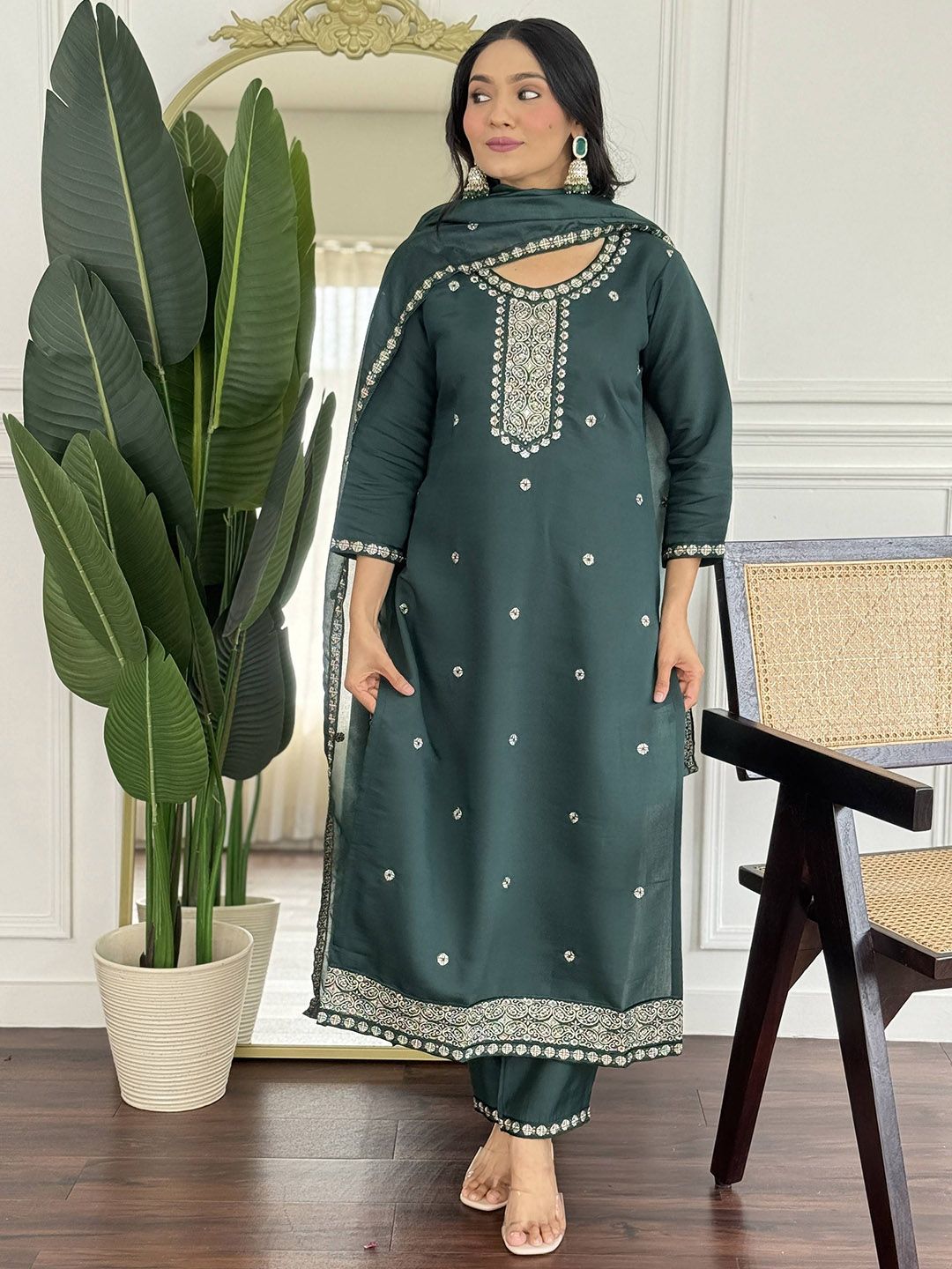 Piludi Floral Embroidered Thread Work Kurta With Trousers & Dupatta-picture-37