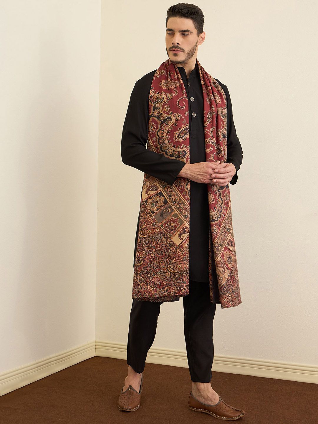 House of Pataudi Men Mandarin Collar Straight Kurta & Trousers With Dupatta-picture-21