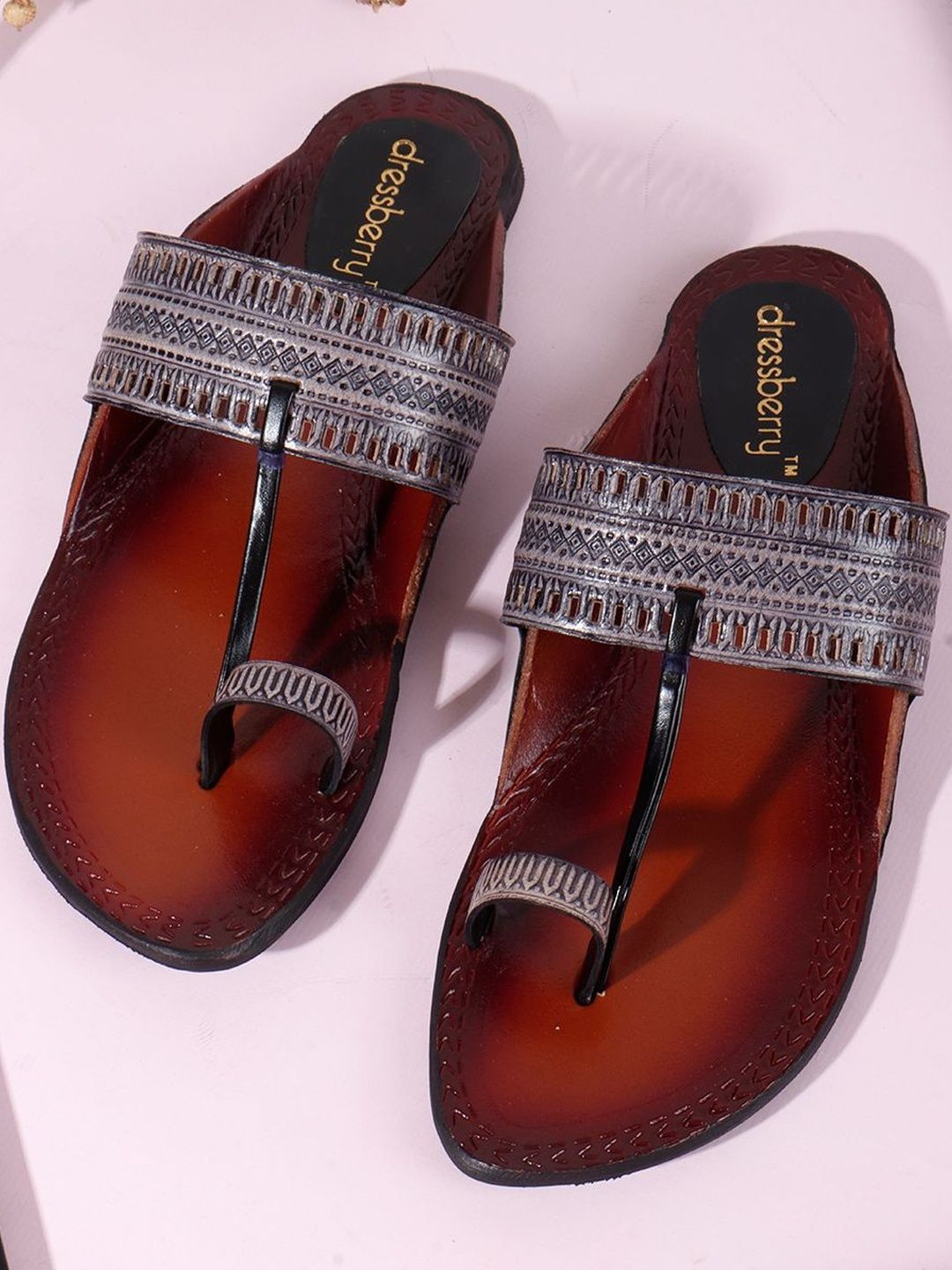 DressBerry Women Embellished One Toe Flats-image-37
