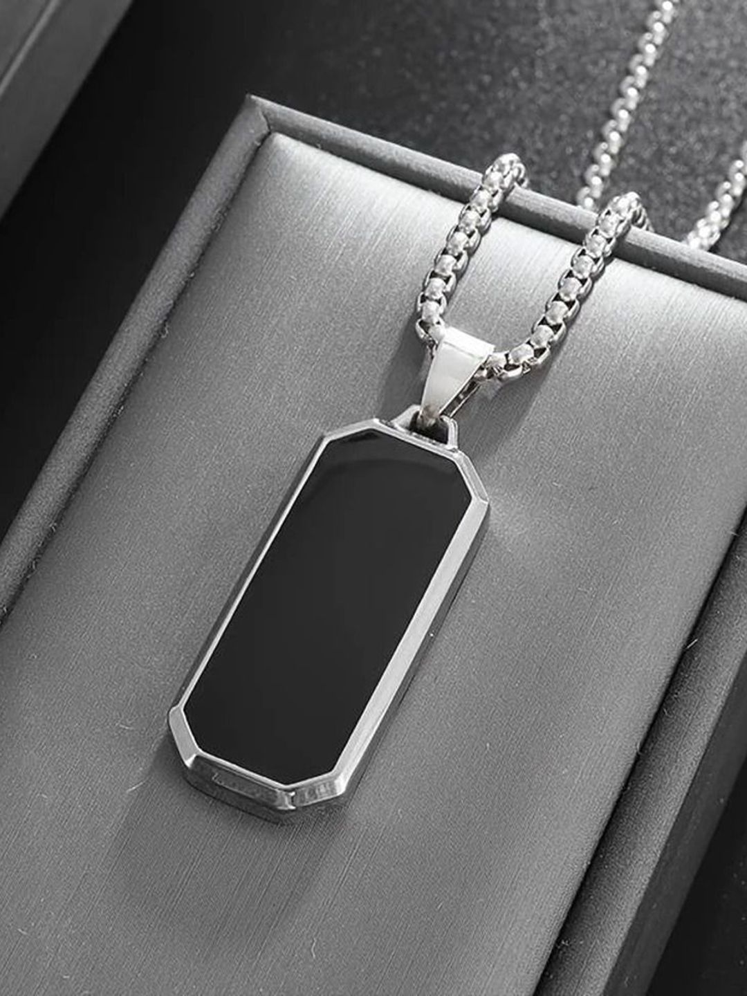 PASU FASHION Unisex Stainless Steel Rectangular Shaped Pendant With Chain-image-37