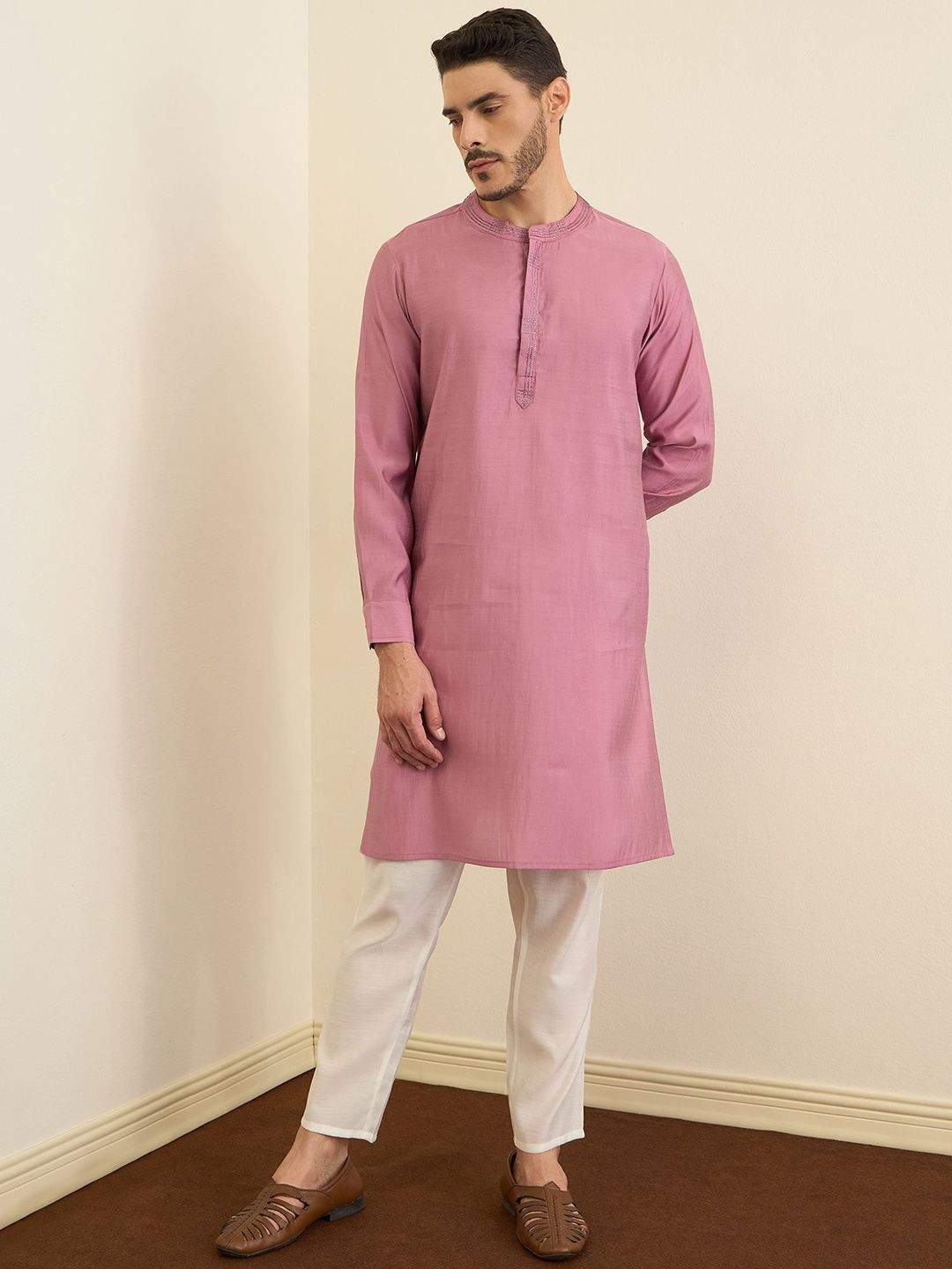 House of Pataudi Mandarin Collar Stones Work Straight Kurta-picture-32