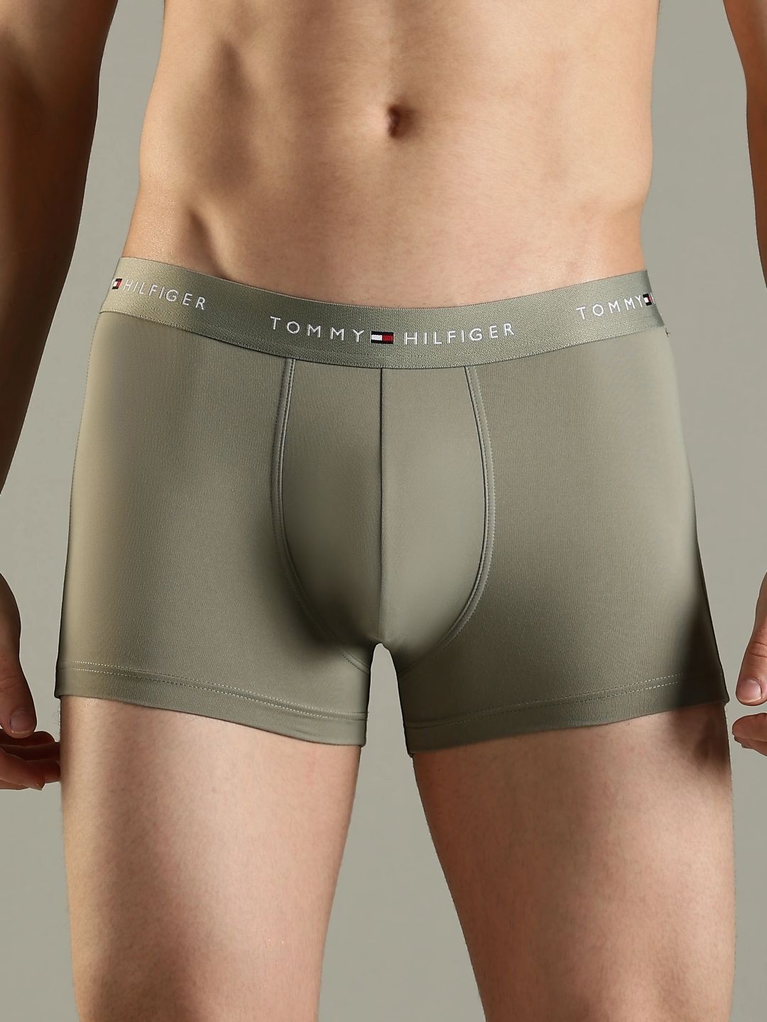 Tommy Hilfiger Men Mid-Rise Trunk F25HMUW022