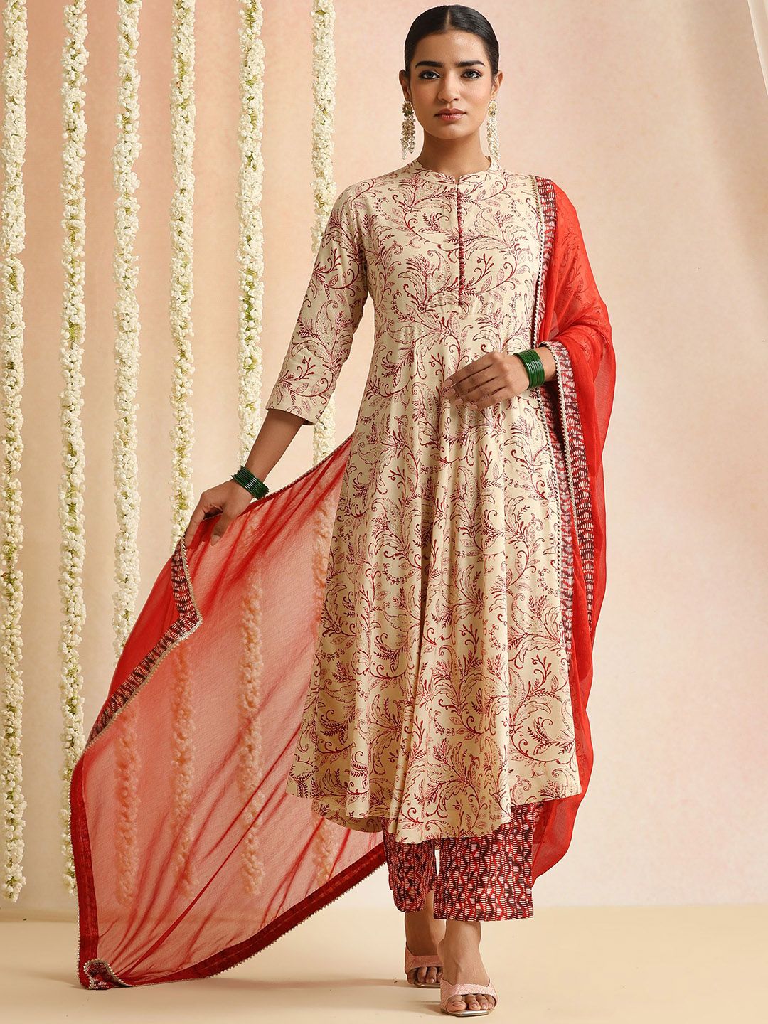 Khushal K Women Floral Printed Regular Kurta With Trousers & Dupatta-picture-32