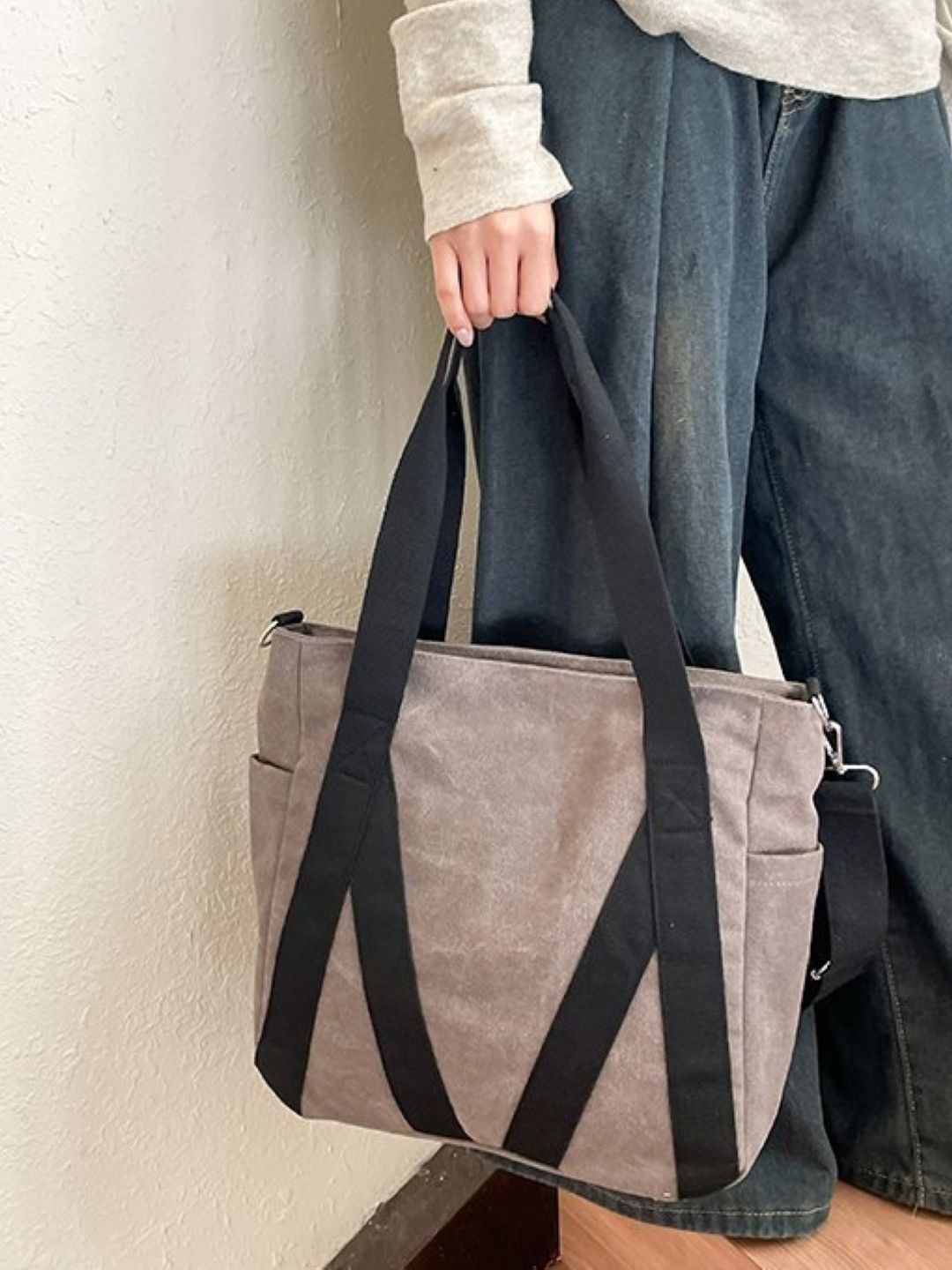 CORSICA Colourblocked Oversized Swagger Tote Bag-picture-15