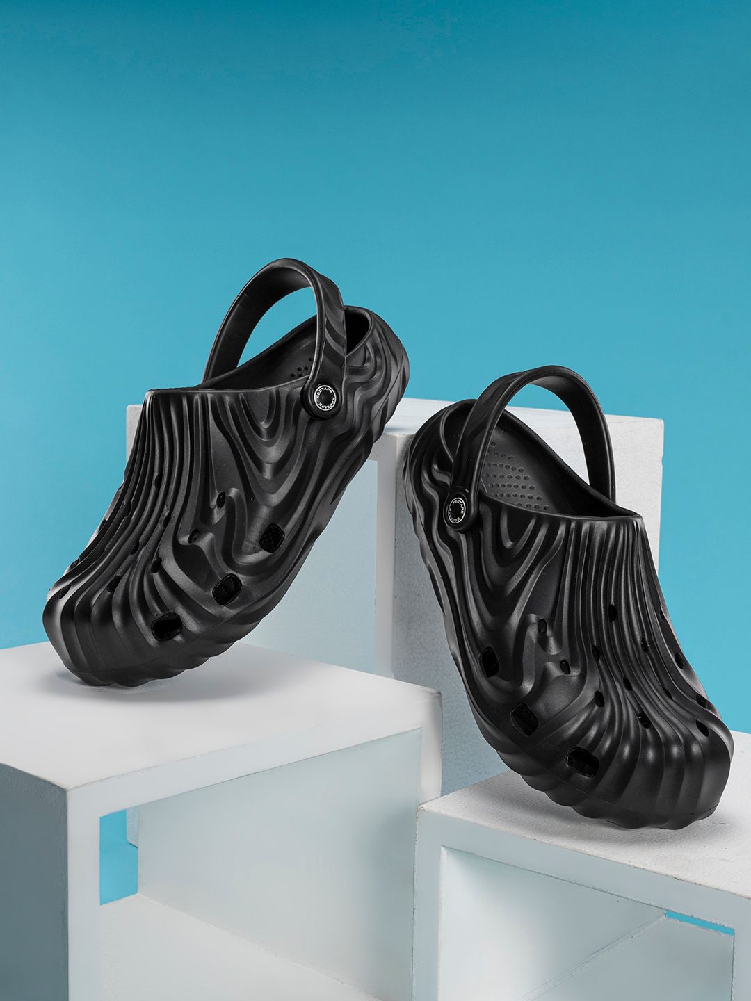 Red Tape Men Textured Clogs-picture-43