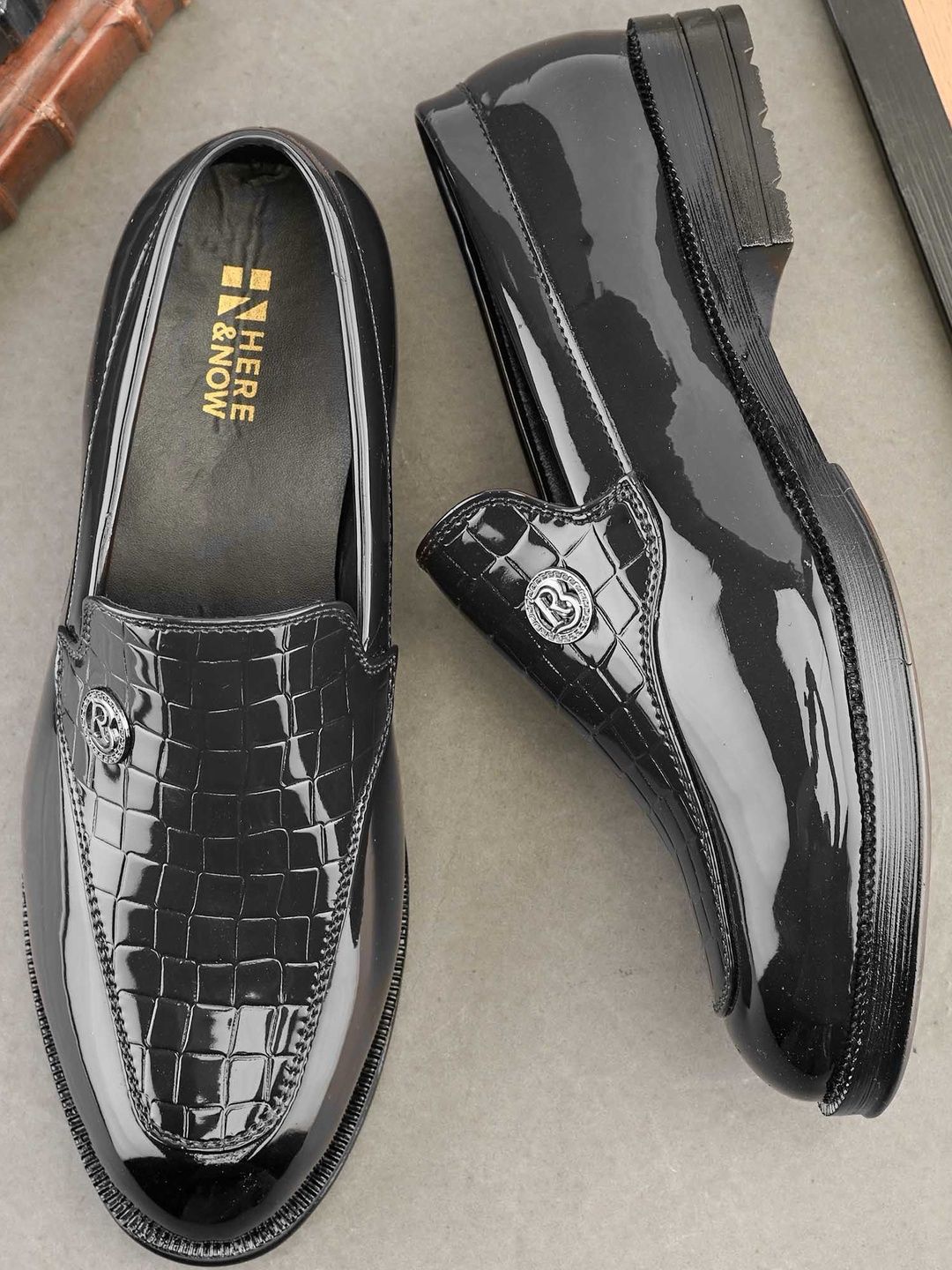 HERE&NOW Men Black Round Toe Synthetic Patent textured Slip On Formal Shoes-image-31