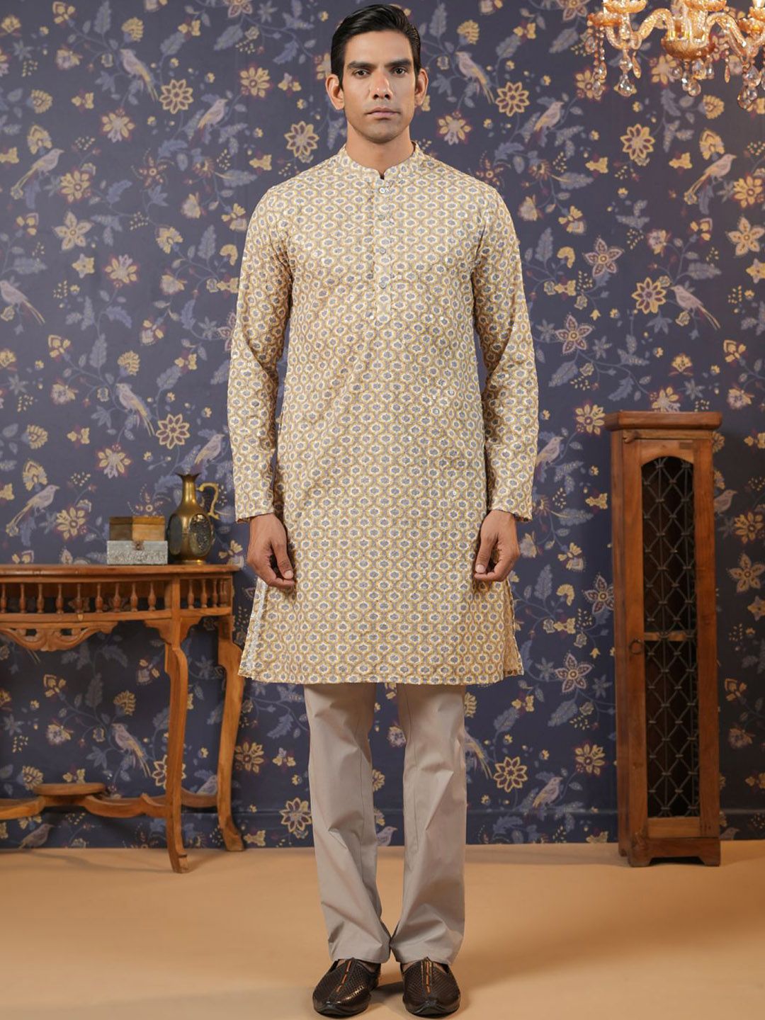 House of Pataudi Men Printed Pure Cotton Mandarin Collar Neck Straight Kurta-picture-33